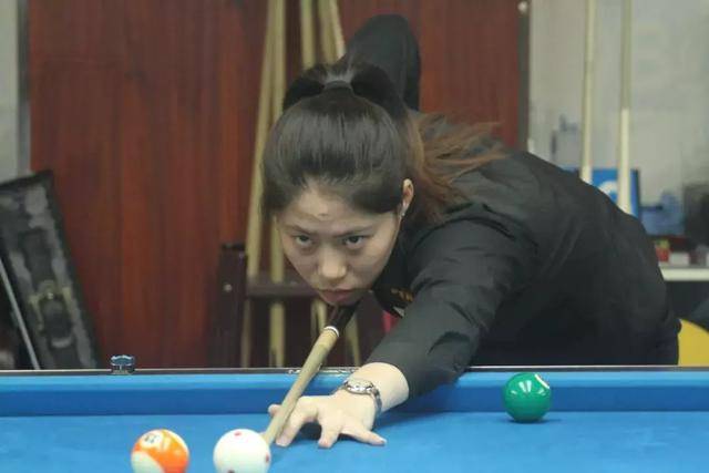 内政部长的 内政部长的